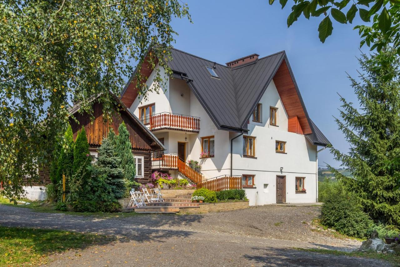 Ujanowice Wisniowy Gajヴィラ エクステリア 写真
