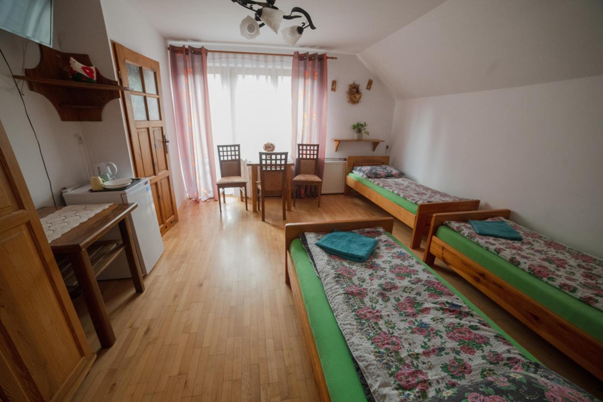 Ujanowice Wisniowy Gajヴィラ エクステリア 写真