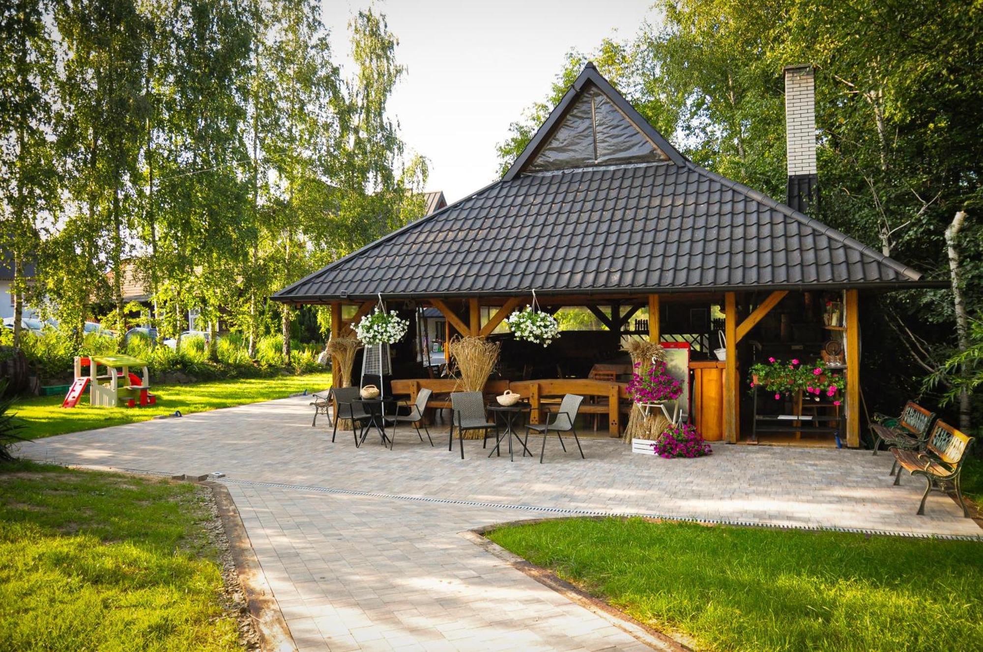 Ujanowice Wisniowy Gajヴィラ エクステリア 写真