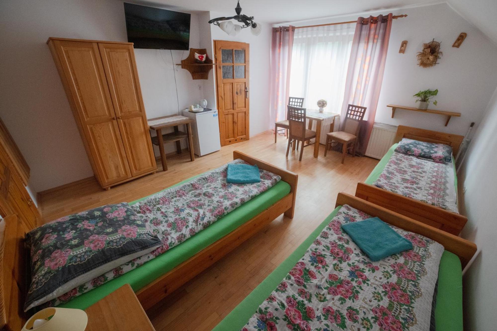 Ujanowice Wisniowy Gajヴィラ エクステリア 写真